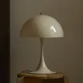 Produktbild: Tischleuchte Louis Poulsen, Panthella 320, Beige, für Wohnzimmer, Kunststoff, Modern - 43.8