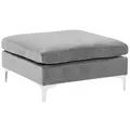 Produktbild: Beliani - Ottomane Grau Polsterbezug Aus Samtstoff Quadratisch 85x85 Cm Mit Metallbeinen Silber Wohnzimmer Diele Flur Salon Möbel