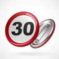 Produktbild: Huuraa Button Achtung 30 Geschenk Ansteck Pin Größe 59mm Achtung 30 Geschenkidee