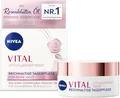 Produktbild: NIVEA VITAL Strahlender Teint Reichhaltige Tagespflege für reife Haut, Feuchtigkeitscreme mit Rosenblüten Öl und Calcium, Gesichtspflege für einen strahlenden Teint (50 ml)