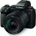 Produktbild: Panasonic Lumix DC-S5 II+S 3,5-5,6/20-60 mm, schwarz, Kamerakit 