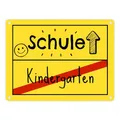 Produktbild: Zur Einschulung Metallschild in 15x20 cm mit Spruch Schule - Kindergarten Schulanfang Überraschung Metallschild in 15x20 cm für Kinderzimmer Tür oder Zaun Ideal für Erstes
