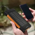 Produktbild: Solar Powerbank 8000 mAh, mit LED-Taschenlampe
