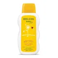 Produktbild: WELEDA Bio Baby Calendula Pflegemilch - Naturkosmetik Bodylotion mit Mandelöl & Bienenwachs zur Pflege & Reinigung von trockener Baby Haut. Milde Hautpflege Lotion für Babys und Kinder (1x 200ml)