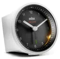 Produktbild: Braun Klassischer analoger Funkwecker Mitteleuropäische Zeitzone (MEZ/GMT+1) mit Schlummerfunktion und Beleuchtung, ruhigem Uhrwerk, Crescendo-Alarm in Weiß und Schwarz, Modell BC07WB-DCF