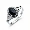 Produktbild: mantraroma Silberring BAGHIMI oval aus 925 Silber mit Onyx (Ring mit Schmuckbeutel), Damenring aus 925er Silber schwarz 48