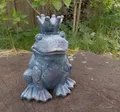 Produktbild: Gartenfigur Frosch / Froschkönig Skulptur Gartendeko Bronzefarben 15 cm inkl. Vk