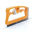 Produktbild: FUGINATOR® Fugenbürste – Fugenreinigung in Bad, WC, Küche - Reinigung von Wand- und Bodenfliesen - handliche Bürste für Fugen und Fliesen – Spaltreinigungsbürste für Enge Zwischenräume (orange/grau)