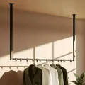 Produktbild: CLP Kleiderstange Fenton mit 12 Kleiderhaken I Kleiderständer für Deckenmontage I Garderobenstange aus Metall, Größe:100x80 cm