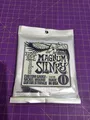 Produktbild: Ernie Ball Magnum Slinky Nickel Wound E-Gitarrensaiten (2 Pack)