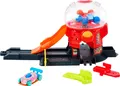 Produktbild: HOT WHEELS Pista Box Defektes Playset Mit 1 Auto Candy Shop City JBM62