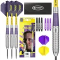 Produktbild: Target Darts Luke Littler Brass Steel Tip Darts Set – 22G Steel Tip Dart, Das Nuke Player Edition Dart-Set, inklusive Dartflügel, Schäfte und Dartkoffer | Professionelles Dartzubehör