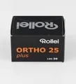 Produktbild: Rollei ORTHO 25 plus 135/36 – Schwarzweißfilm – MHD 03/2023 – überlagert