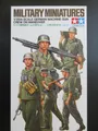 Produktbild: TAMIYA 1:35 Bausatz Wehrmacht MG Crew Art Nr 35184