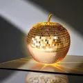 Produktbild: Spetebo LED Glas Disco Apfel 16 cm - bronze - Deko Frucht in Discokugel Optik mit Timer - Tisch Lampe Leuchte mit Drahtlichterkette Batterie betrieben mit Timer