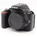 Produktbild: Nikon D5600 Gehäuse Gebrauchtware | Sehr leichte Gebrauchsspuren | 12 Monate Garantie | ✔️ Temporär mit Kostenlose Geschenkbox i.W.v. 160 €