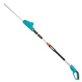 Produktbild: Gardena Akku-Teleskop-Heckenschere THS 42/18V P4A ohne Akku: Heckenschneider bis zu 3 m Reichweite, 42 cm Schwertlänge, abwinkelbarer Schneidkopf (14732-55)