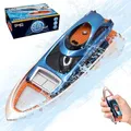 Produktbild: OBEST 2.4GHz Ferngesteuertes Boot Mini Speedboat, RC Boot mit LED-Licht, Hohe Geschwindigkeit Motorboot, Alarm bei Niedrigem Batteriestand, Ferngesteuert Rennboote Spielzeug für Meere, Pools und Seen