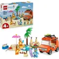 Produktbild: LEGO Bluey: Blueys Strandausflug - Spielzeug mit 3 Minifiguren inkl. Bingo & Chilli, plus 2 Surfbretter, Sandburg & lustiges Zubehör - Geschenk zu... - Bronze