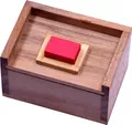Produktbild: Der rote Stein – Knobelspiel und 3D-Holzpuzzle im Holzkasten
