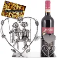 Produktbild: BRUBAKER Weinflaschenhalter Herz mit Liebespaar auf Schaukel - Romantischer Metall Flaschenständer - Paar Geschenk oder Deko Objekt - mit Grußkarte