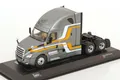 Produktbild: 1:43 Ixo Freightliner Cascadia towing vehicle 2018