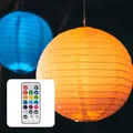 Produktbild: 5x 30cm Lampions outdoor weiß , 5x Batterie LED bunt mit Fernbedienung