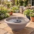 Produktbild: matches21 HOME & HOBBY Outdoor Solarbrunnen Set mit Akku - 50 cm Schale Taupe mit schwimmender Solarfontäne