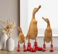 Produktbild: Rikmani - Holzfigur Ente Stiefel ROT 100% Natur Original - Handgefertigte Figur aus Holz 26 cm