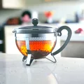 Produktbild: Bodum Chambord Teapot Teekanne Borosilikat-Glas mit Kunststoff-Sieb, 1 Liter