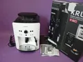 Produktbild: Krups EA8105 Kaffeevollautomat mit Milchschaumdüse, automatische Reinigung weiß