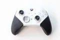 Produktbild: Xbox Elite Wireless Controller Series 2 Core, Weiß Profi-Gamepad für Xbox & PC