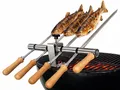 Produktbild: Steckerlfisch Halter für Grillroste mit 4 Edelstahlspießen