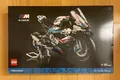 Produktbild: LEGO Technic 42130 BMW M 1000 RR Motorrad 1920 Teile Hobby Neu Karton beschädigt